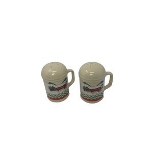 Vintage Barn House Ceramic Salt and Pepper Shakers!  Cottage-Core Made by R.O.C